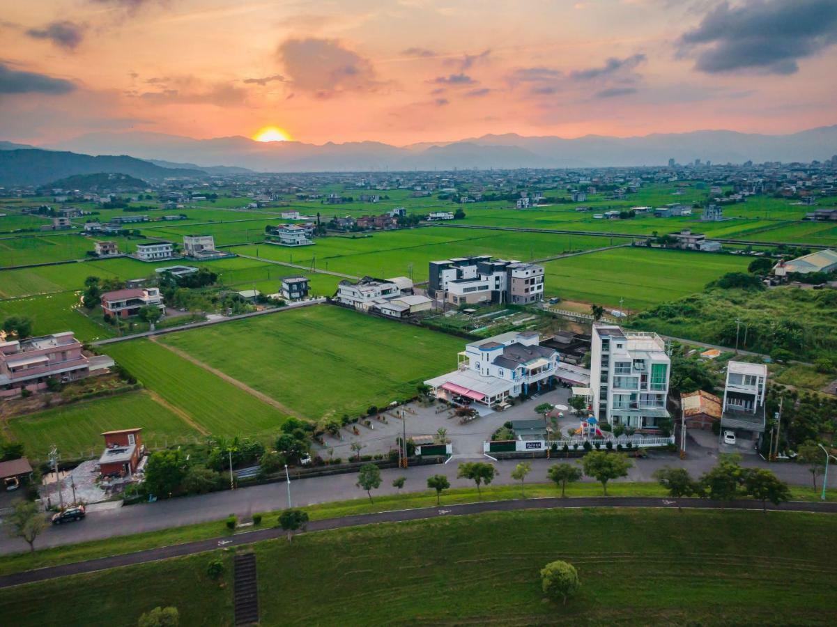 冬山閒雲居民宿 ตงชาน ภายนอก รูปภาพ